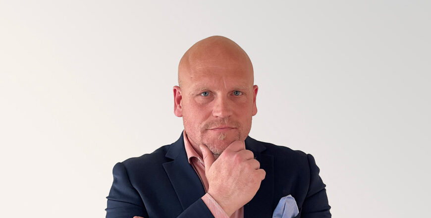 Porträtt av Veritas direktör för kundförhållanden Michael Isaksson.