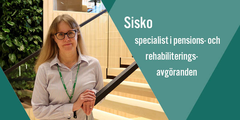 Karriärberättelse om Sisko Lipponen, specialist i pensions- och rehabiliteringsavgöranden i Veritas. I bilden ler hon och lutar sig mot ledstången.