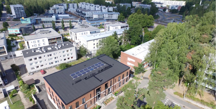 ilmakuva Gresantien kiinteistö viistosti sivusta.