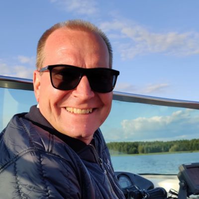 "Pasi Vainio."